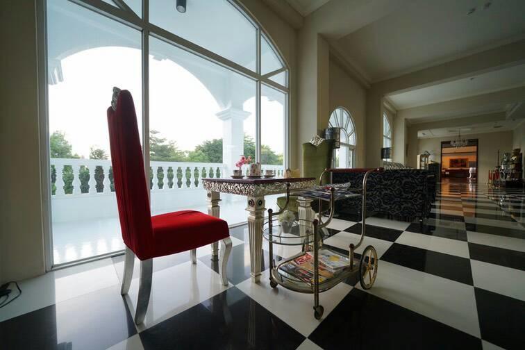 Empire Pacific Castle Hotel Yangmei Ngoại thất bức ảnh