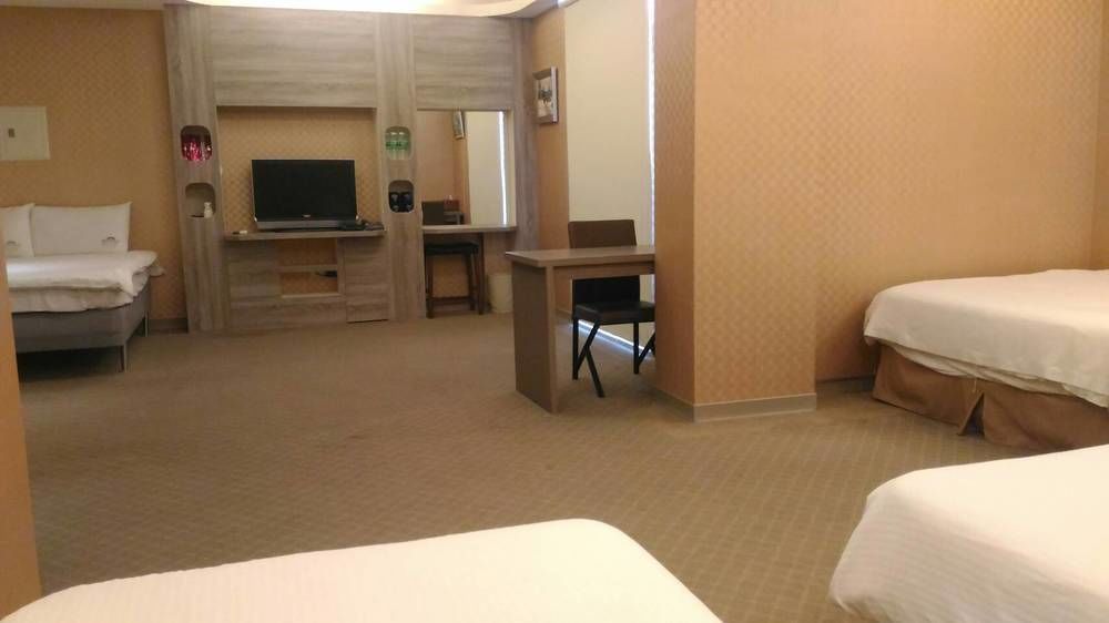 Empire Pacific Castle Hotel Yangmei Ngoại thất bức ảnh