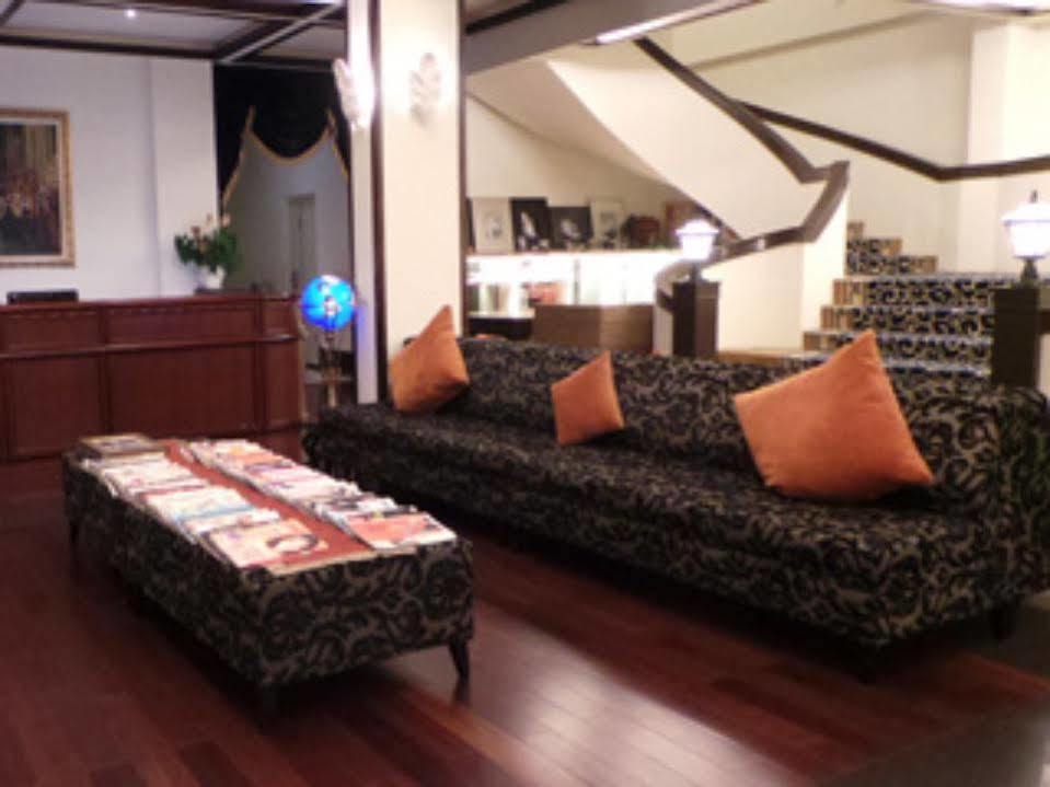 Empire Pacific Castle Hotel Yangmei Ngoại thất bức ảnh