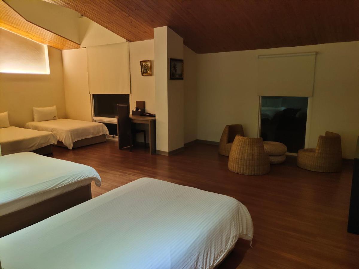 Empire Pacific Castle Hotel Yangmei Ngoại thất bức ảnh